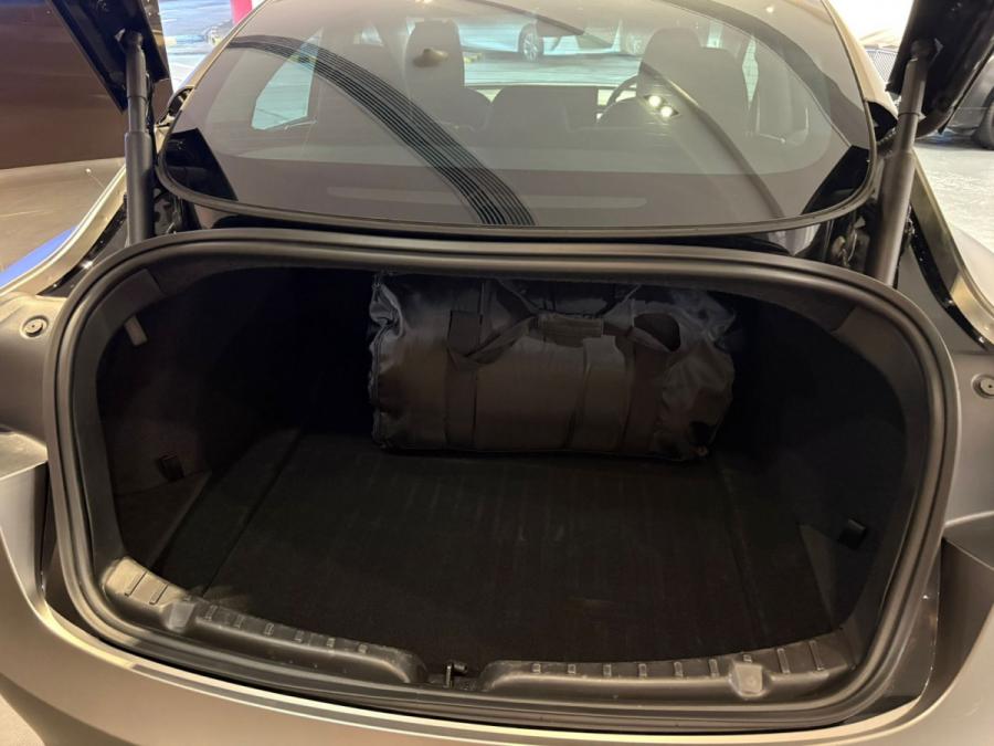 Model 3 RWD - Image 5